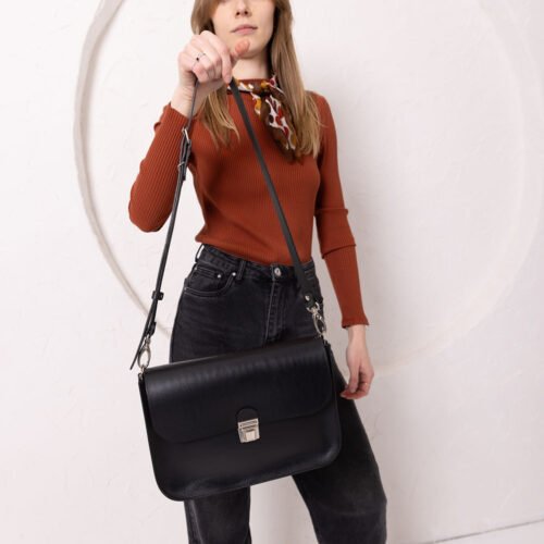 ASTORIA Handbag with Old-Fashioned Buckle - Black