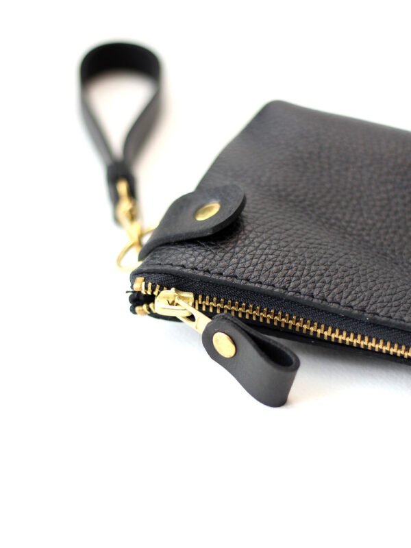 670187_8acc1678ebd44f34b64824062b08bfa4mv2.jpg POUCH Wallet - Black with Golden details