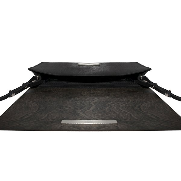 e46d50_d08f182e52f349c396212119b367b139mv2.jpg Large Glossy Wood Clutch