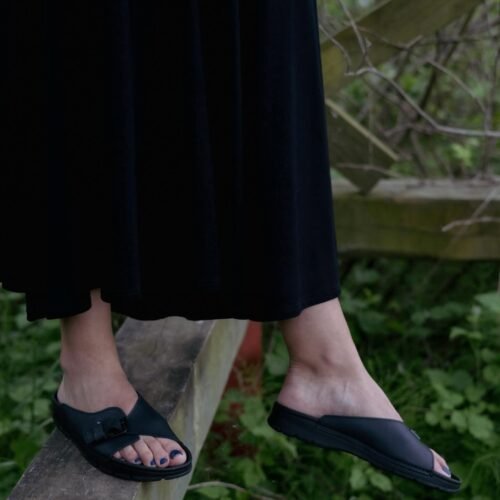 TOKU Rome Sandals - Black